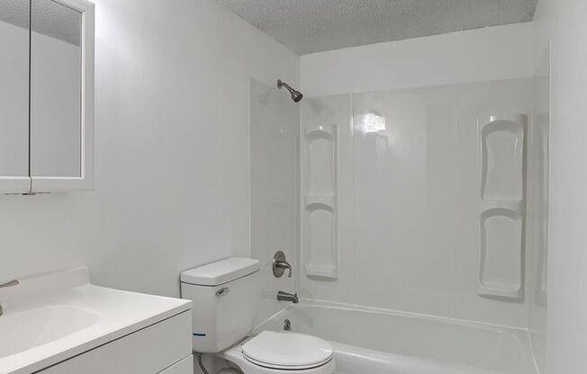 1 bed, 1 bath, 766 sqft, $995, Unit 1630 #14