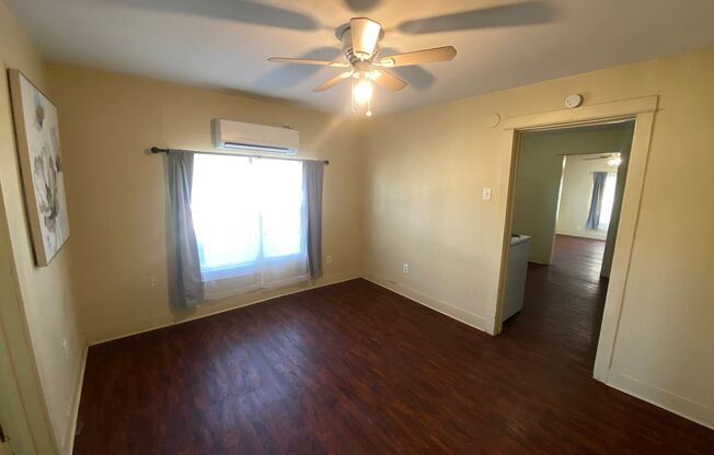 2 beds, 1 bath, $695