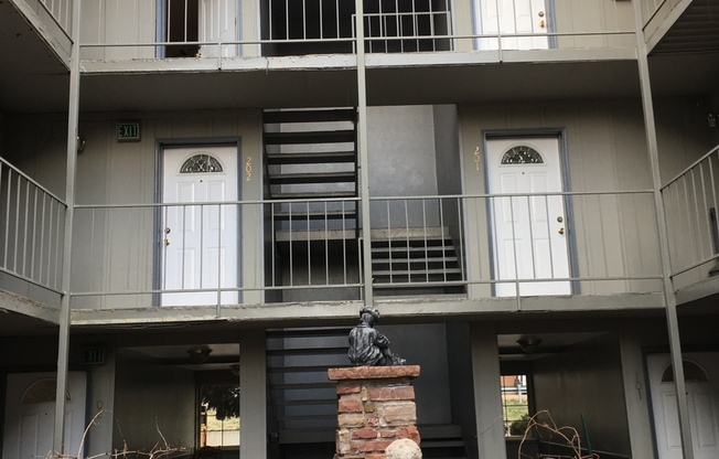 2 beds, 1 bath, 650 sqft, $1,895, Unit 680-217
