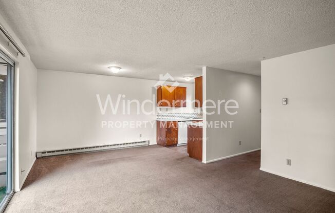 1 bed, 1 bath, $950, Unit 04