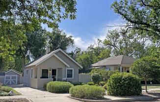 1030 CUSTER AVE