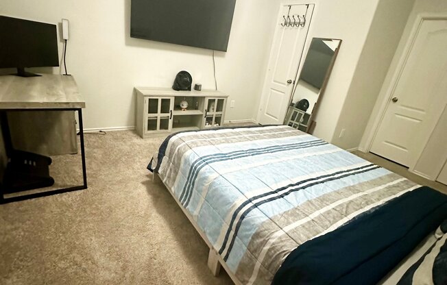 1 BOLLARDPOINT LN