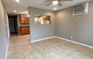 2 beds, 1 bath, 700 sqft, $729, Unit Unit B