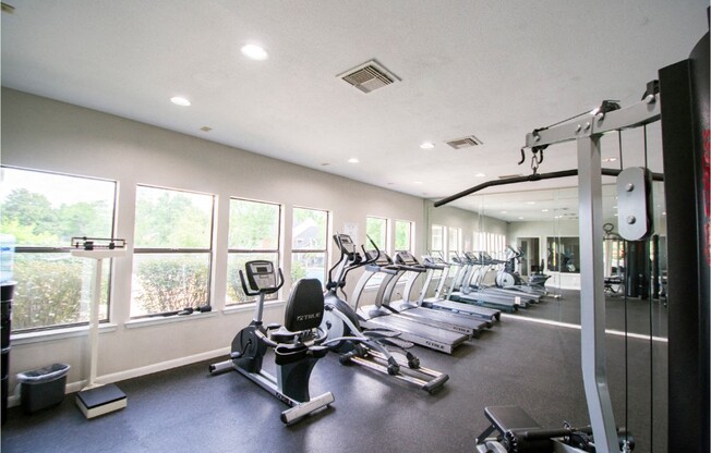 Fitness center at Creekstone Apartment homes in Nashville, TN