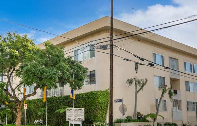 Apartment Building in Los Angeles