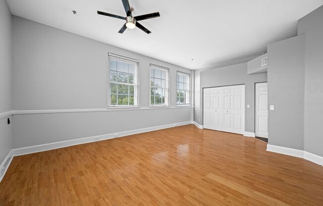 Studio, 1 bath, 1,000 sqft, $1,900, Unit 308