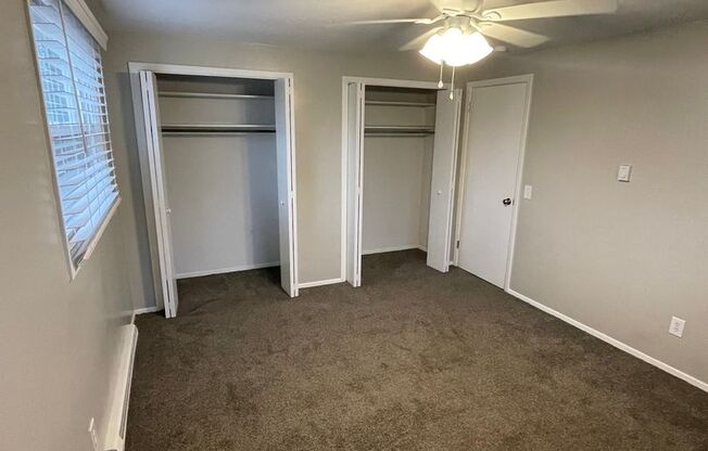 2 beds, 1 bath, 900 sqft, $950, Unit Unit 2