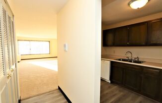 2 beds, 1 bath, 1,200 sqft, $1,515, Unit 407