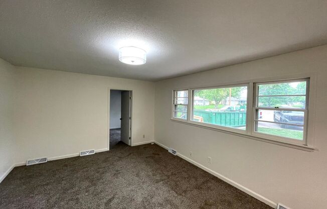 Remodeled 4 bedroom home with Fenced in Yard