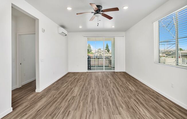 1 bed, 1 bath, 692 sqft, $1,545, Unit 102