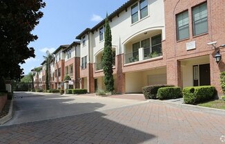 Braeswood Place in Houston