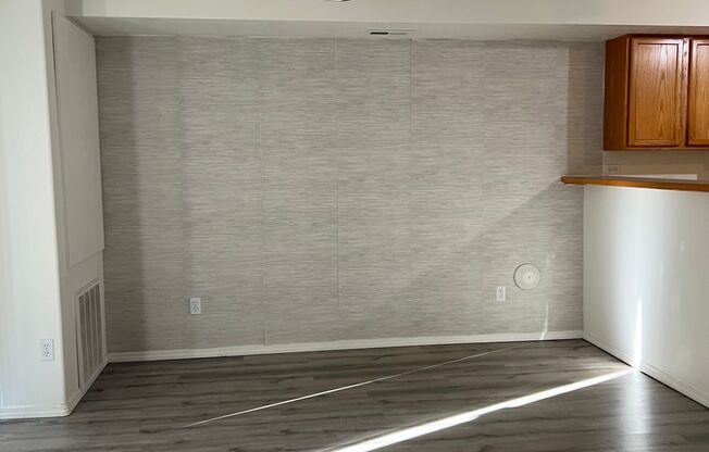 3 beds, 2.5 baths, 1,180 sqft, $1,800, Unit 2128-4855