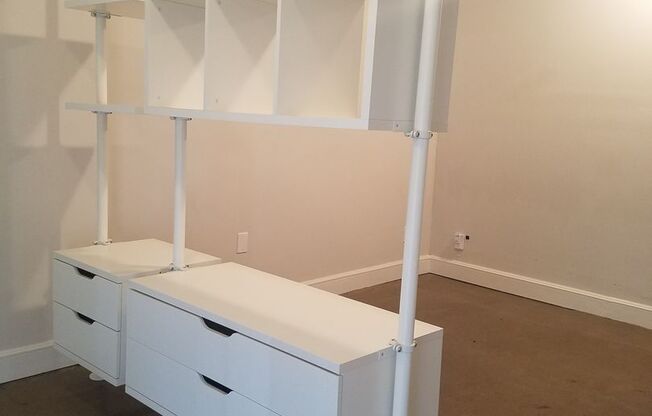 Castle Row Apartments/EM2 Investments LLC