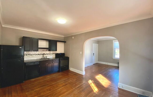 3 beds, 1 bath, 1,000 sqft, $1,500, Unit Unit 1