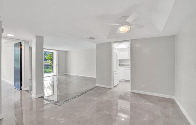 Beautiful 1 bedroom 1.5 Bath Condo on the ground floor with gorgeous water view.