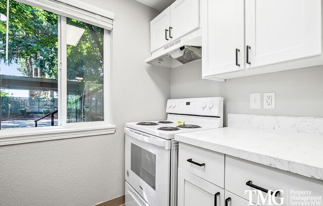 2 beds, 1 bath, 760 sqft, $1,625, Unit 109