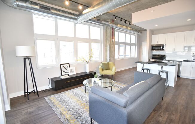 1 bed, 1 bath, 642 sqft, $3,150, Unit 3833-701