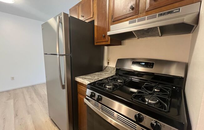 1 bed, 1 bath, $1,095, Unit 36
