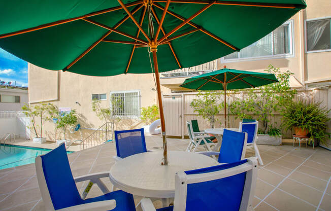 Apartment Building in Los Angeles Courtyard