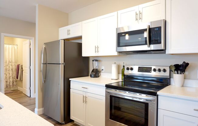 2 beds, 1 bath, $3,200, Unit Unit #21