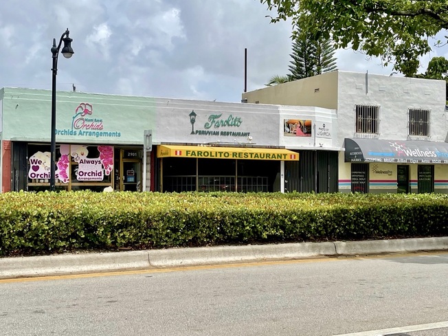 Farolito on Coral Way