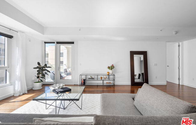 2 beds, 2 baths, 1,500 sqft, $5,500, Unit 7K