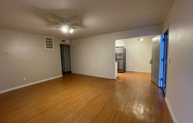 1 bed, 1 bath, 592 sqft, $999, Unit 298