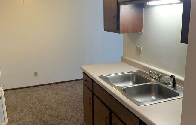 1 bed, 1 bath, 676 sqft, $800, Unit 29 #109