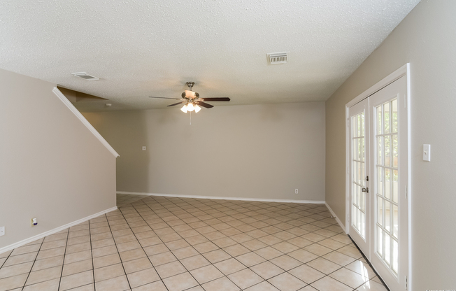 9114 BOWEN DR