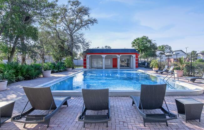 Regency Square Apartments - Apartment Living in Tampa, FL