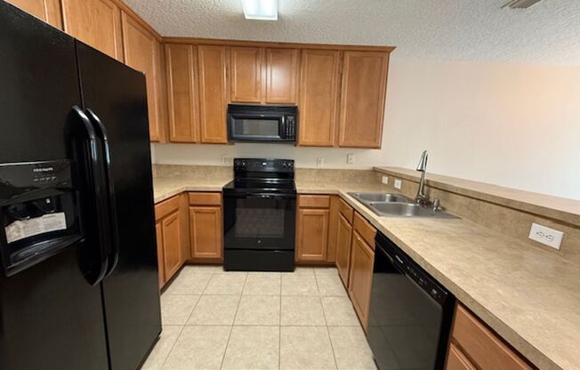 Spacious 2-Bedroom Townhome in Cypress Trace!