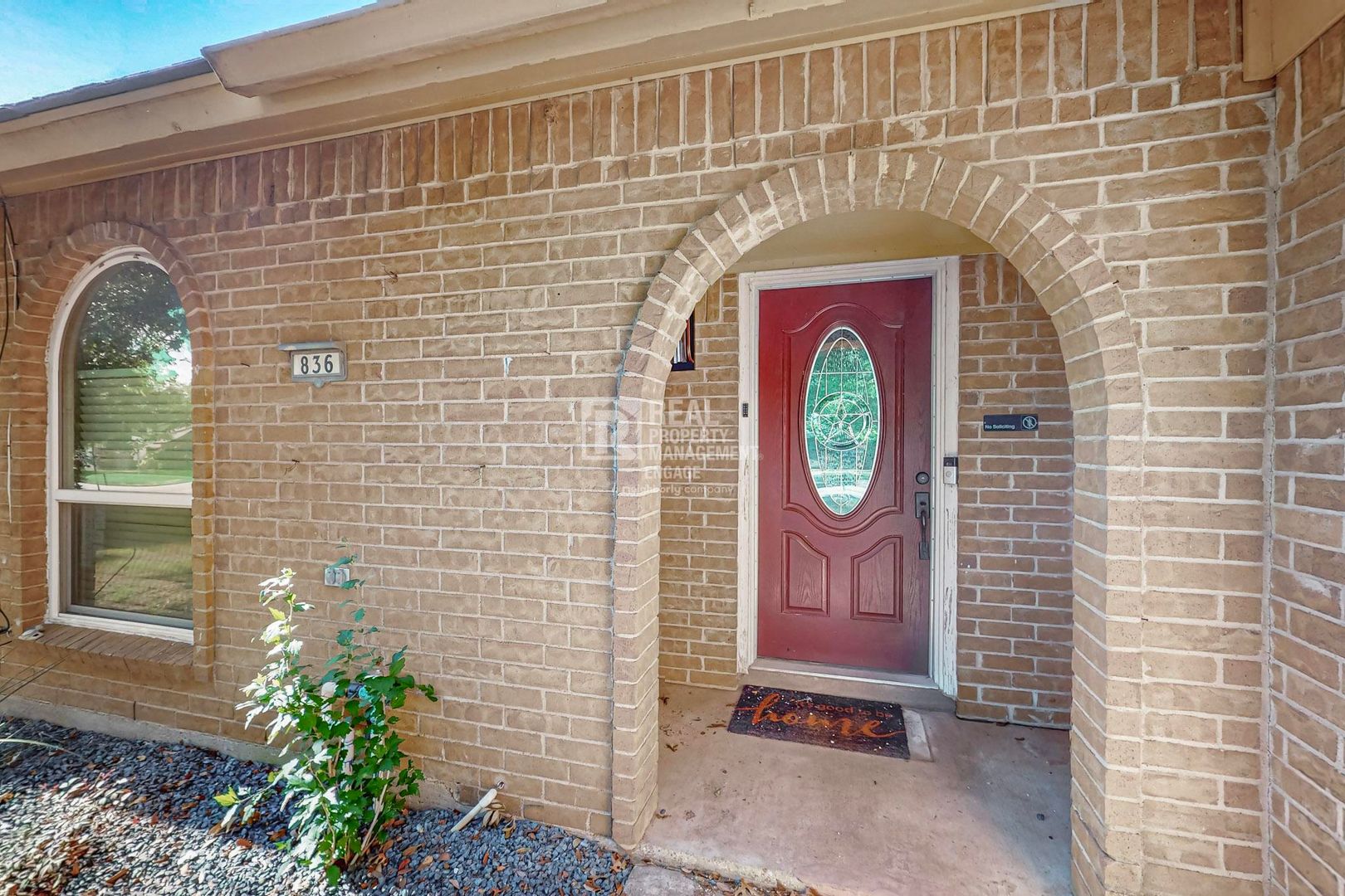 4 bedroom Single-Story Home in Bedford Available for Rent
