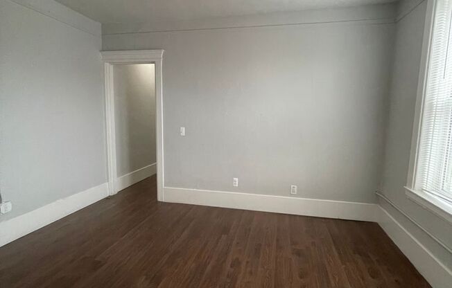 3 beds, 1 bath, 764 sqft, $1,795, Unit 6
