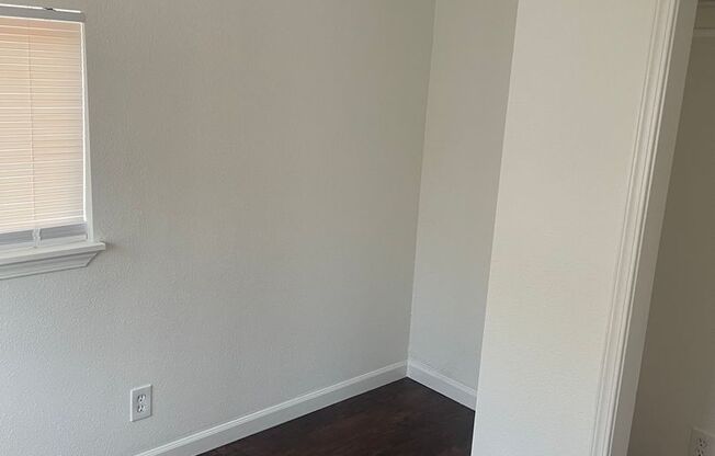 3 beds, 1 bath, $1,895