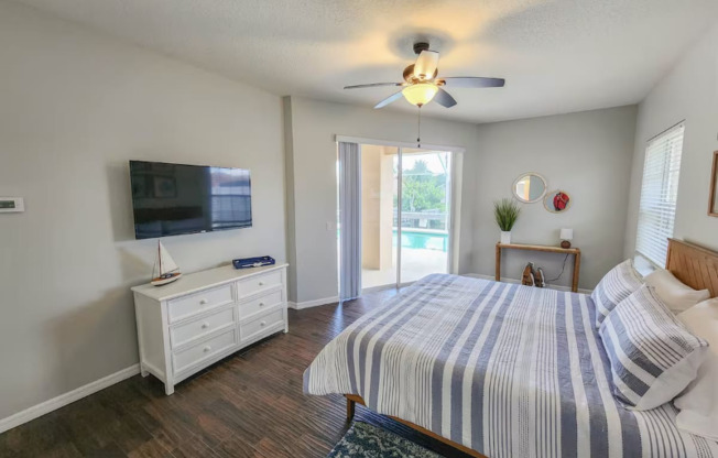 5 CROSSGATE W