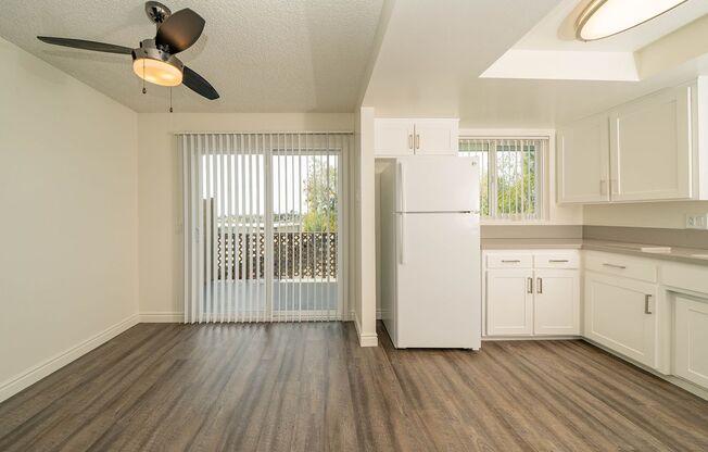 2 beds, 2 baths, 1,100 sqft, $2,745, Unit 50-06