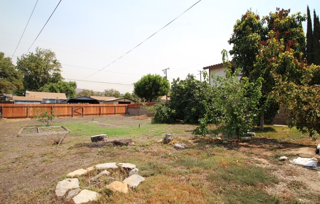 2 Bedroom House for Lease. Great San Dimas Location, Very Large Back Yard.