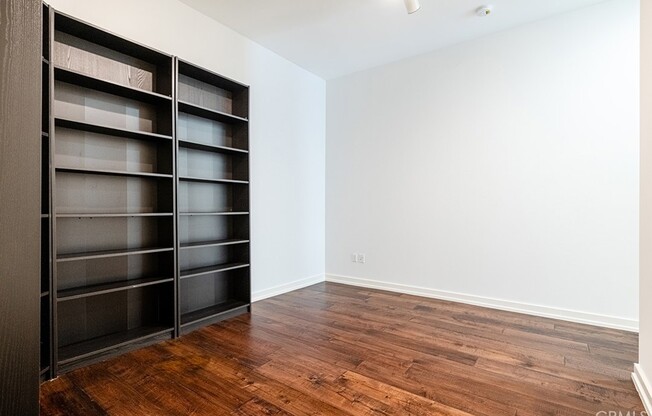 2 beds, 2 baths, 1,320 sqft, $3,850, Unit 1603