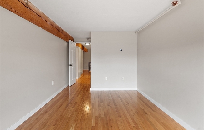 2 beds, 1.5 baths, 1,518 sqft, $2,400, Unit 619