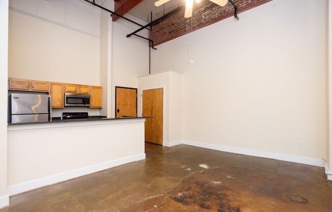 2 beds, 2 baths, 900 sqft, $1,840, Unit 108