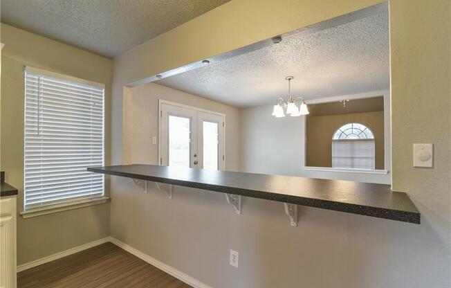 4 beds, 3 baths, 2,056 sqft, $2,795