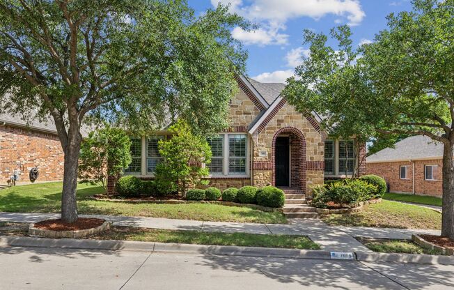 Elegant Living in Fountain Ridge – A Serene Retreat with Modern Convenience