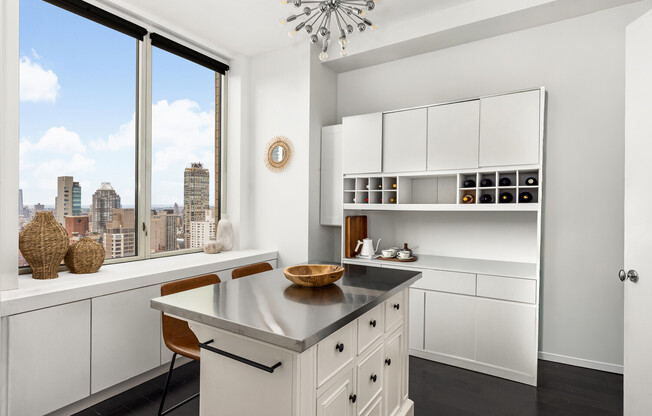 3 beds, 3 baths, 1,560 sqft, $11,000, Unit 37B