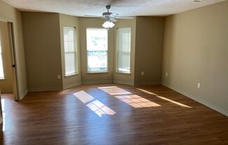 2 beds, 2 baths, 963 sqft, $876, Unit M11-H