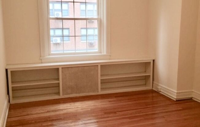 2 beds, 1 bath, 1,100 sqft, $1,725, Unit B1