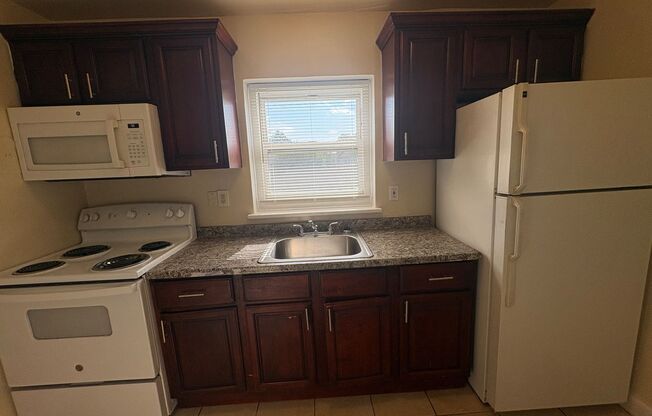 2 beds, 1 bath, $1,150, Unit 2764B