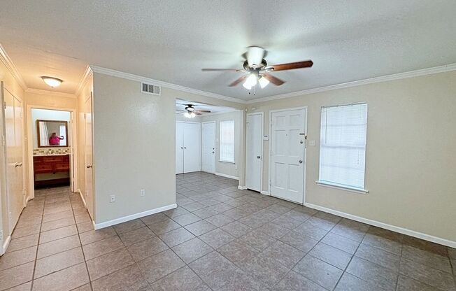 2 beds, 1.5 baths, $1,000