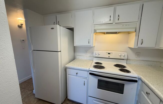 1 bed, 1 bath, 627 sqft, $750, Unit 211
