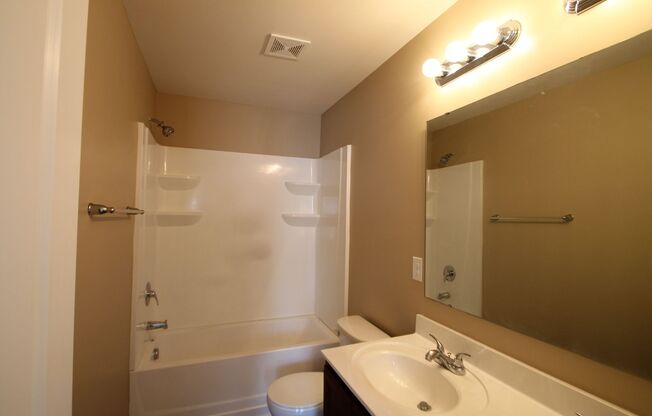 2 beds, 2.5 baths, $1,595