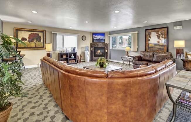 The Club at Eagle Point Lounge